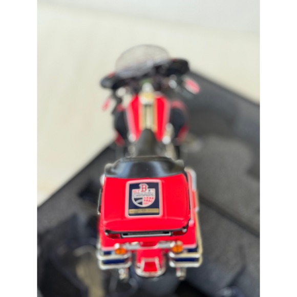 Harley-Davidson Boston Red‎ Sox Motorcycle 1:12 Scale Diecast Replica MLB - Picture 12 of 15